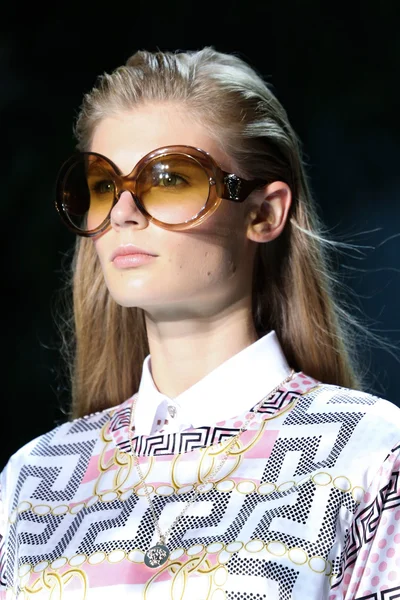 Look 26